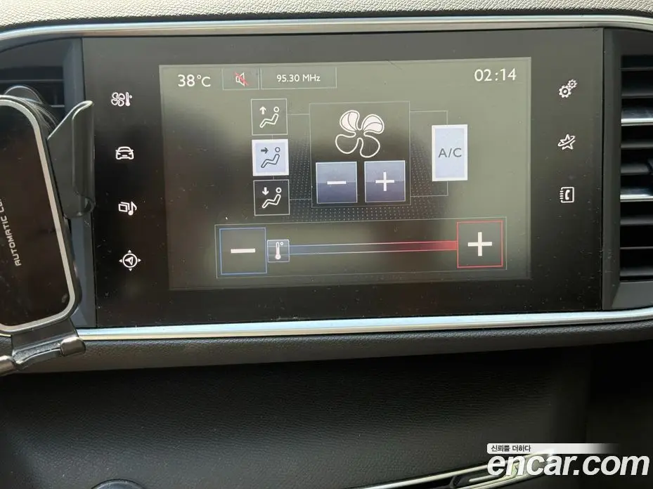 Peugeot 308 2014 2.0 автомат (гидро), фото 7 Peugeot 308 2014 2.0 автомат (гидро), фото 7