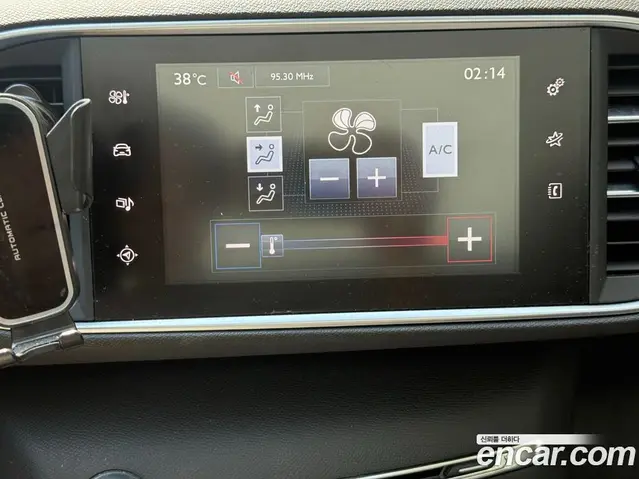 Peugeot 308 2014 2.0 автомат (гидро), миниатюра 7 Peugeot 308 2014 2.0 автомат (гидро), миниатюра 7
