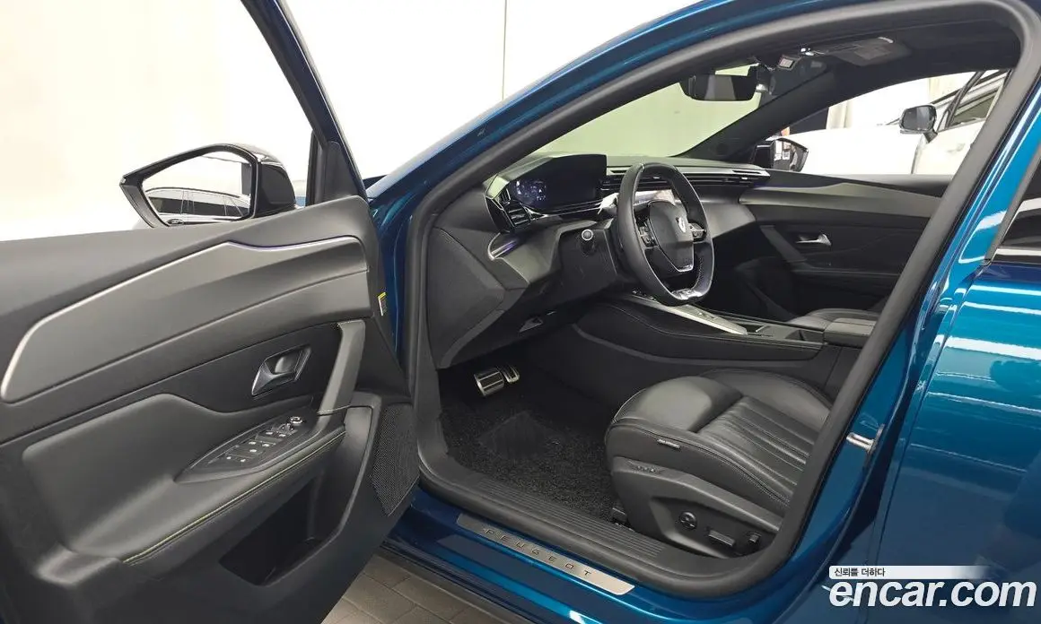Peugeot 408 2023 1.2 автомат (гидро), фото 13