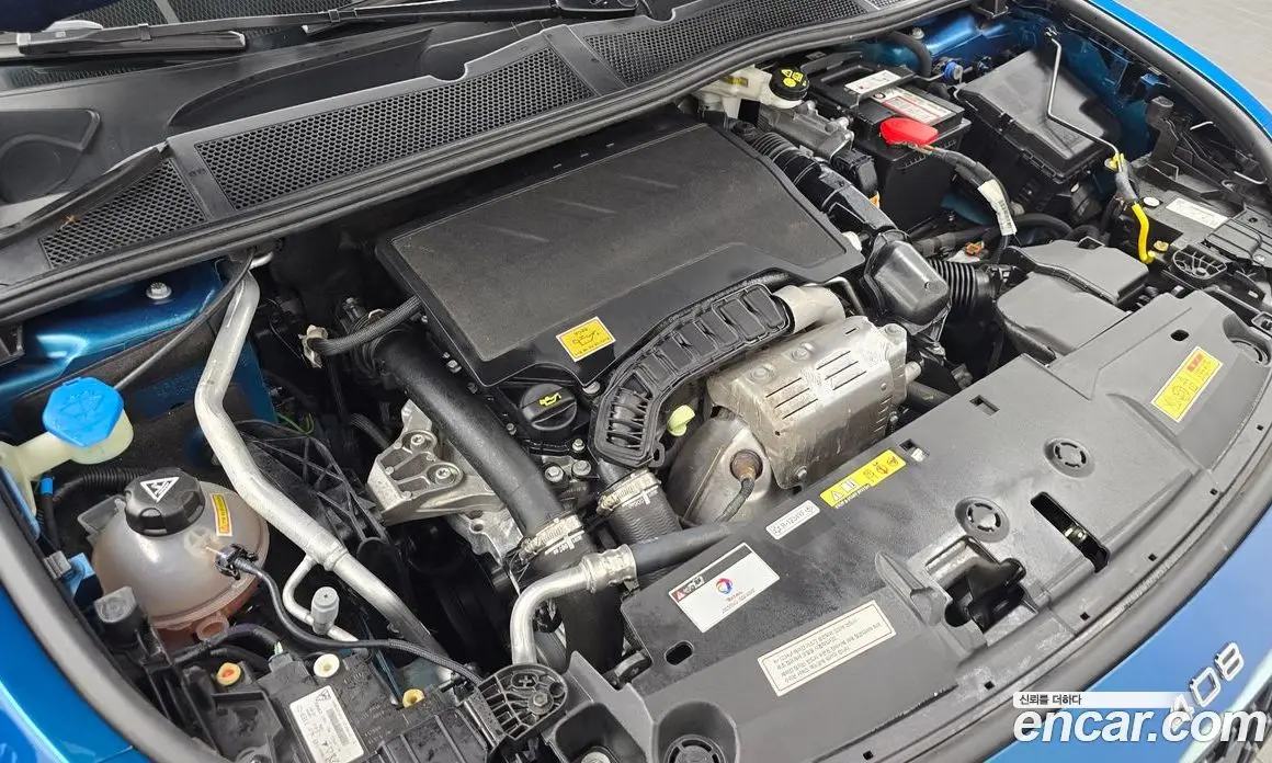 Peugeot 408 2023 1.2 автомат (гидро), фото 6