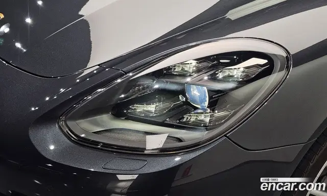 Porsche Panamera 2018 2.9 автомат (гидро), миниатюра 6 Porsche Panamera 2018 2.9 автомат (гидро), миниатюра 6