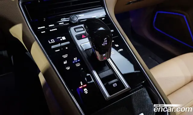 Porsche Panamera 2018 3.0 автомат (гидро), миниатюра 12