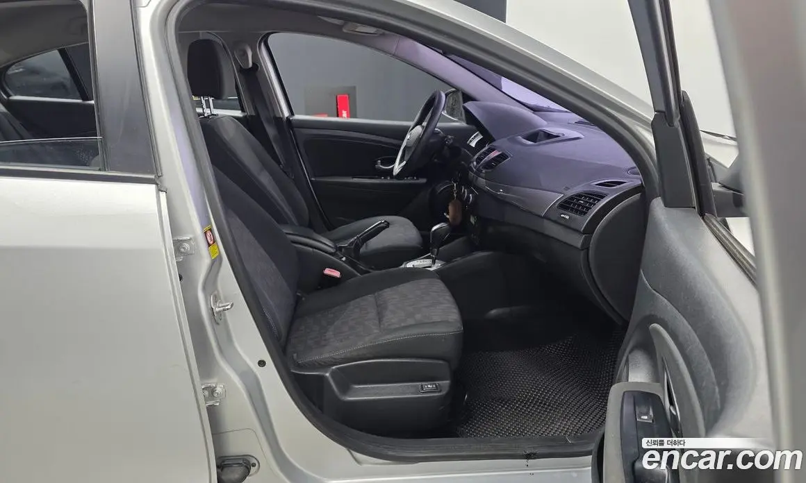 Renault (Samsung) SM3 2014 1.6 автомат (гидро), фото 16 Renault (Samsung) SM3 2014 1.6 автомат (гидро), фото 16