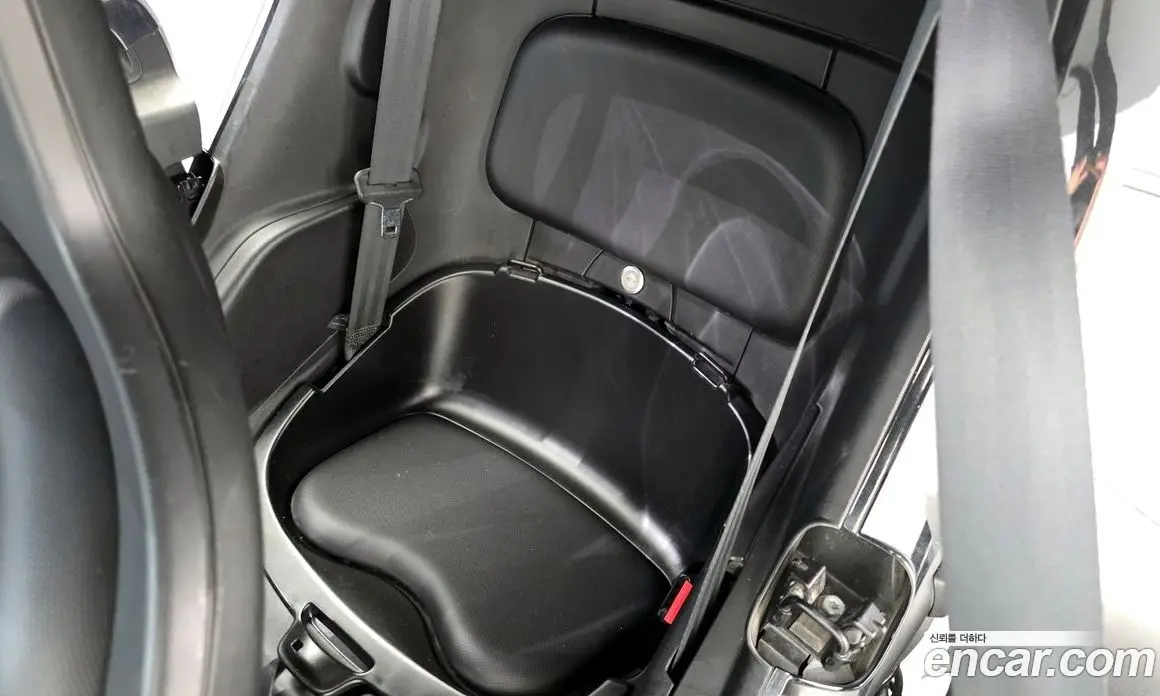 Renault (Samsung) Twizy 2019 0.1 автомат (гидро), фото 15 Renault (Samsung) Twizy 2019 0.1 автомат (гидро), фото 15