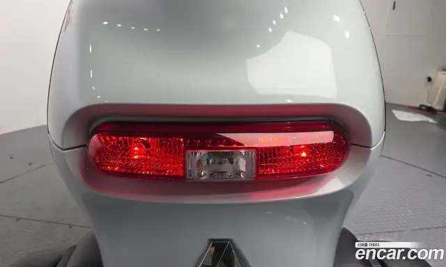 Renault (Samsung) Twizy 2019 0.1 автомат (гидро), миниатюра 9 Renault (Samsung) Twizy 2019 0.1 автомат (гидро), миниатюра 9