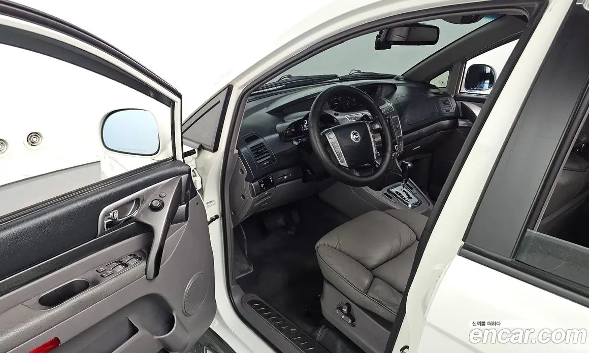 SsangYong Korando 2014 2.0 автомат (гидро), фото 12