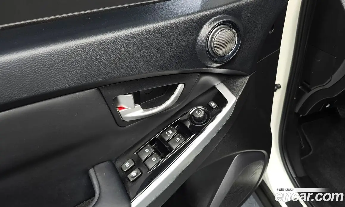 SsangYong Korando 2015 2.0 автомат (гидро), фото 19 SsangYong Korando 2015 2.0 автомат (гидро), фото 19
