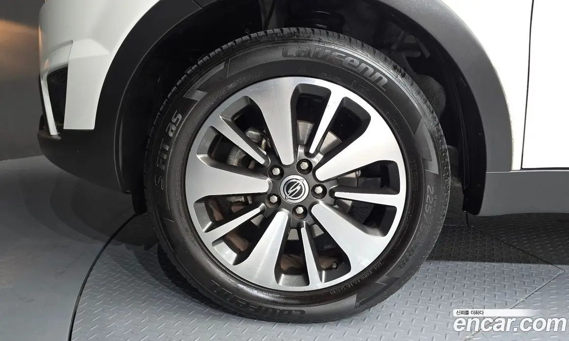 SsangYong Korando 2015 2.0 автомат (гидро), фото 5 SsangYong Korando 2015 2.0 автомат (гидро), фото 5