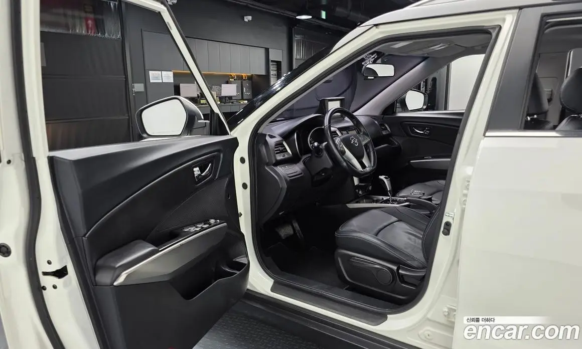 SsangYong TIBOLI 2016 1.6 автомат (гидро), фото 12 SsangYong TIBOLI 2016 1.6 автомат (гидро), фото 12