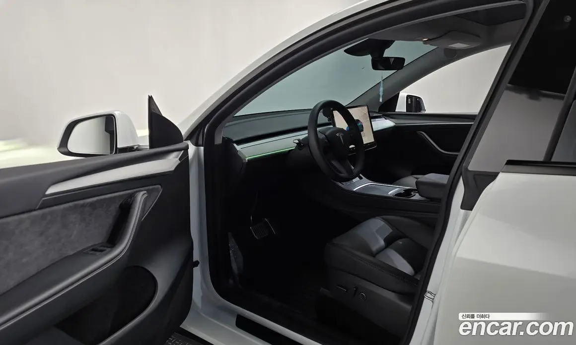 Tesla Model Y 2024 0.2 автомат (гидро), фото 12 Tesla Model Y 2024 0.2 автомат (гидро), фото 12