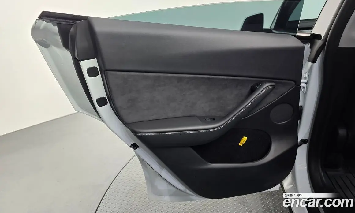 Tesla Model Y 2024 0.2 автомат (гидро), фото 14 Tesla Model Y 2024 0.2 автомат (гидро), фото 14