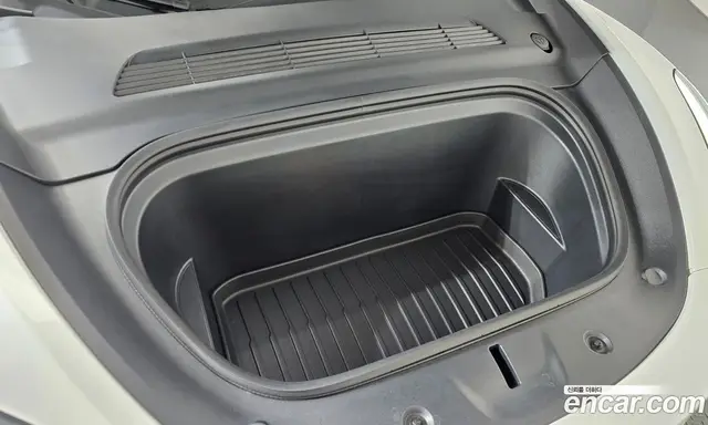 Tesla Model Y 2024 0.2 автомат (гидро), миниатюра 5 Tesla Model Y 2024 0.2 автомат (гидро), миниатюра 5