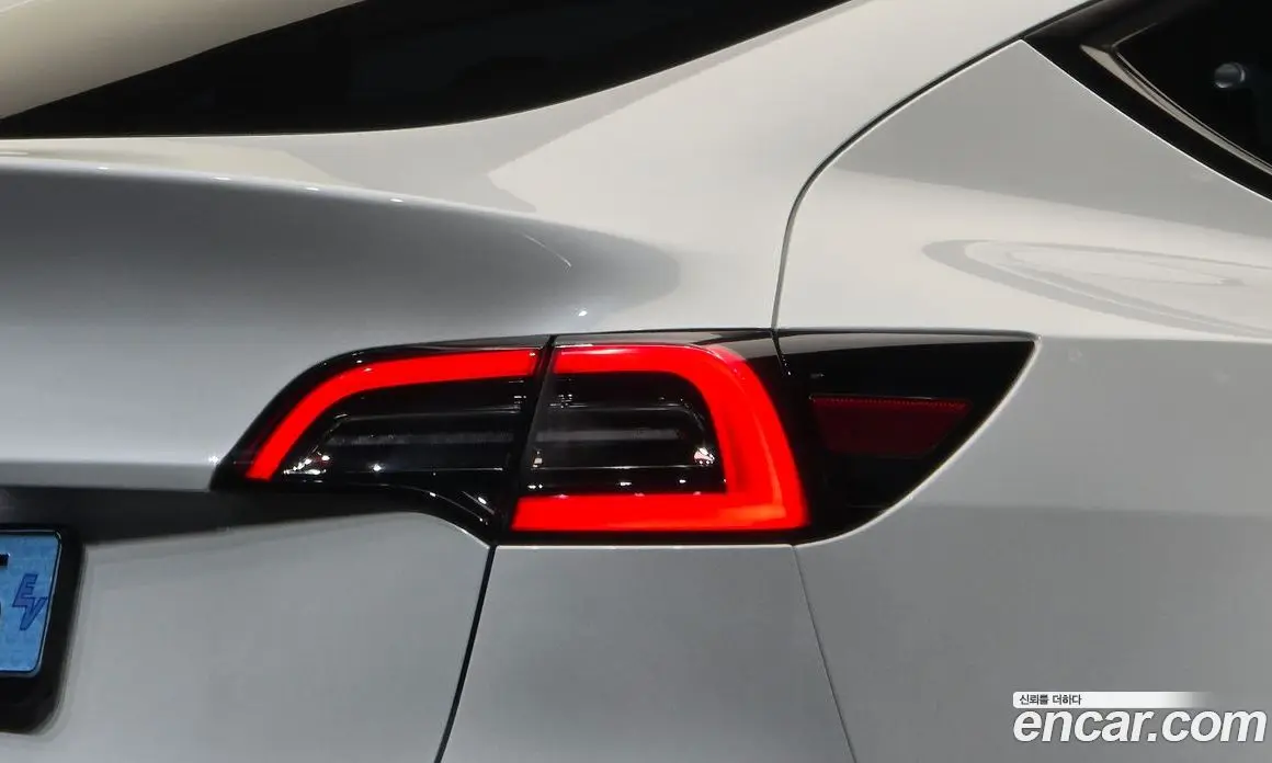 Tesla Model Y 2024 0.2 автомат (гидро), фото 8 Tesla Model Y 2024 0.2 автомат (гидро), фото 8