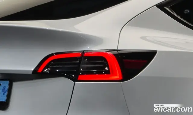 Tesla Model Y 2024 0.2 автомат (гидро), миниатюра 8 Tesla Model Y 2024 0.2 автомат (гидро), миниатюра 8