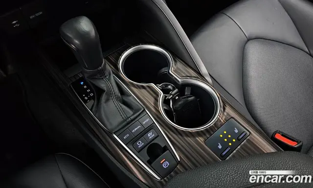 Toyota Camry 2017 2.5 автомат (гидро), миниатюра 11 Toyota Camry 2017 2.5 автомат (гидро), миниатюра 11