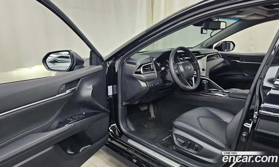 Toyota Camry 2017 2.5 автомат (гидро), фото 12 Toyota Camry 2017 2.5 автомат (гидро), фото 12