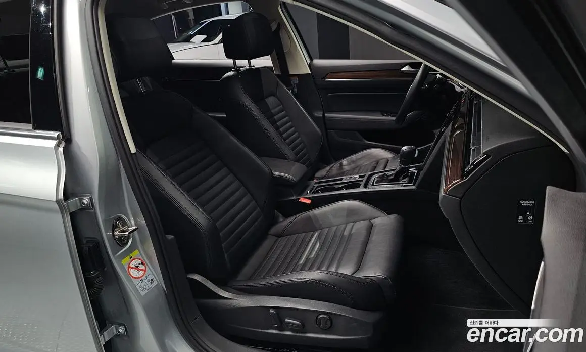 Volkswagen Passat 2018 2.0 автомат (гидро), фото 16 Volkswagen Passat 2018 2.0 автомат (гидро), фото 16