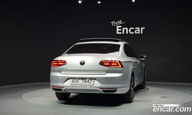 Volkswagen Passat 2018 2.0 автомат (гидро), миниатюра 4 Volkswagen Passat 2018 2.0 автомат (гидро), миниатюра 4