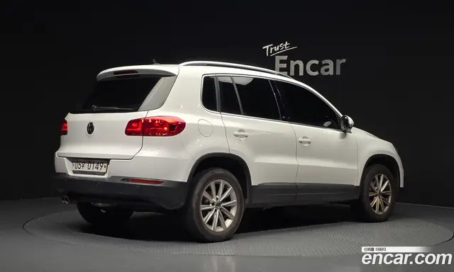 Volkswagen Tiguan 2015 2.0 автомат (гидро), миниатюра 2