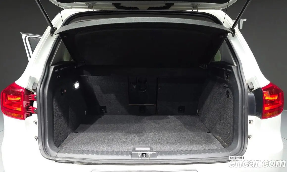 Volkswagen Tiguan 2015 2.0 автомат (гидро), фото 20