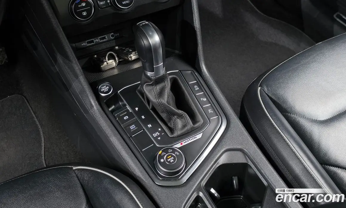 Volkswagen Tiguan 2018 2.0 автомат (гидро), фото 11