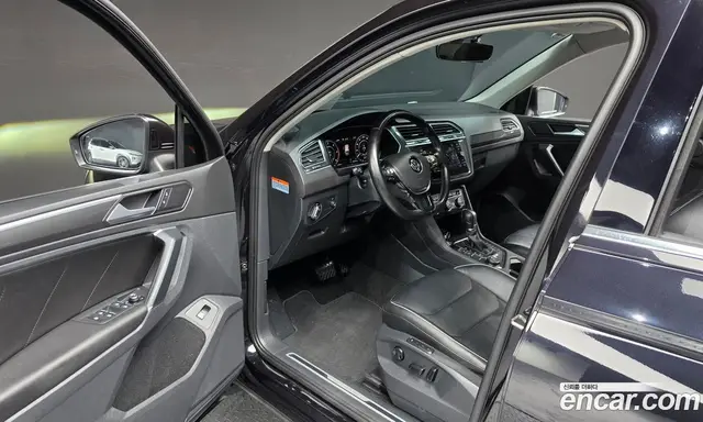 Volkswagen Tiguan 2018 2.0 автомат (гидро), миниатюра 12