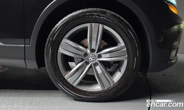 Volkswagen Tiguan 2018 2.0 автомат (гидро), миниатюра 4