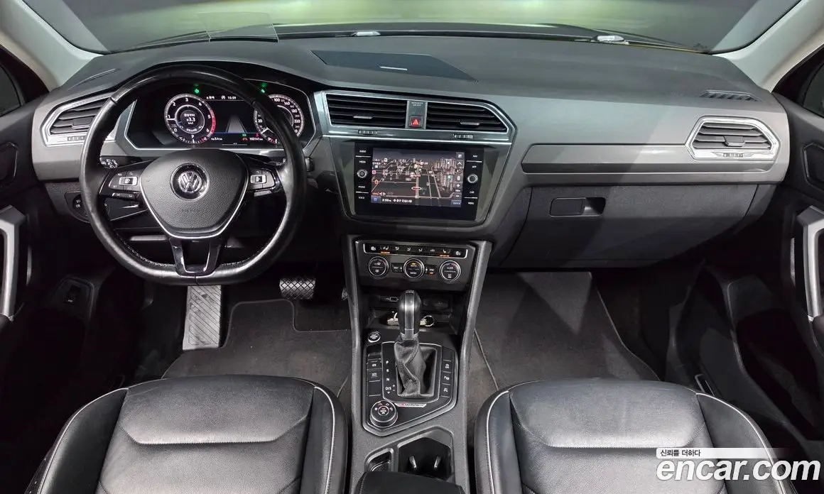 Volkswagen Tiguan 2018 2.0 автомат (гидро), фото 9