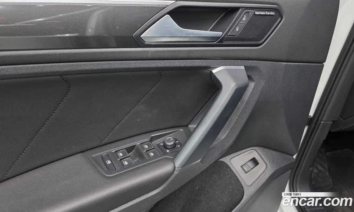Volkswagen Tiguan 2019 2.0 автомат (гидро), фото 14 Volkswagen Tiguan 2019 2.0 автомат (гидро), фото 14