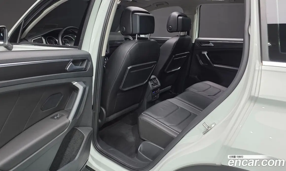 Volkswagen Tiguan 2019 2.0 автомат (гидро), фото 18 Volkswagen Tiguan 2019 2.0 автомат (гидро), фото 18