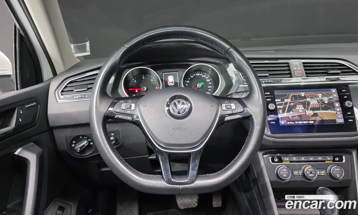 Volkswagen Tiguan 2019 2.0 автомат (гидро), фото 20 Volkswagen Tiguan 2019 2.0 автомат (гидро), фото 20