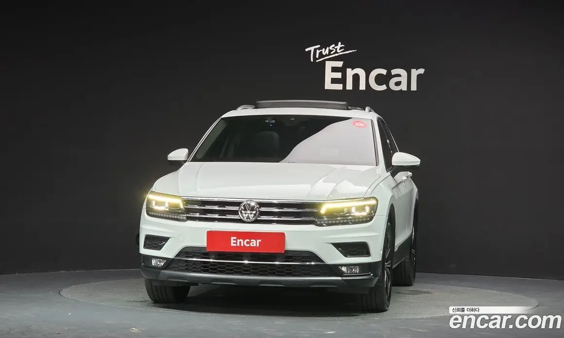 Volkswagen Tiguan 2019 2.0 автомат (гидро), фото 3 Volkswagen Tiguan 2019 2.0 автомат (гидро), фото 3