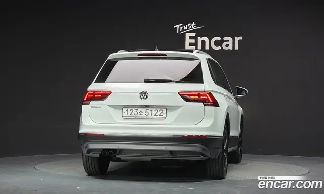 Volkswagen Tiguan 2019 2.0 автомат (гидро), миниатюра 4 Volkswagen Tiguan 2019 2.0 автомат (гидро), миниатюра 4