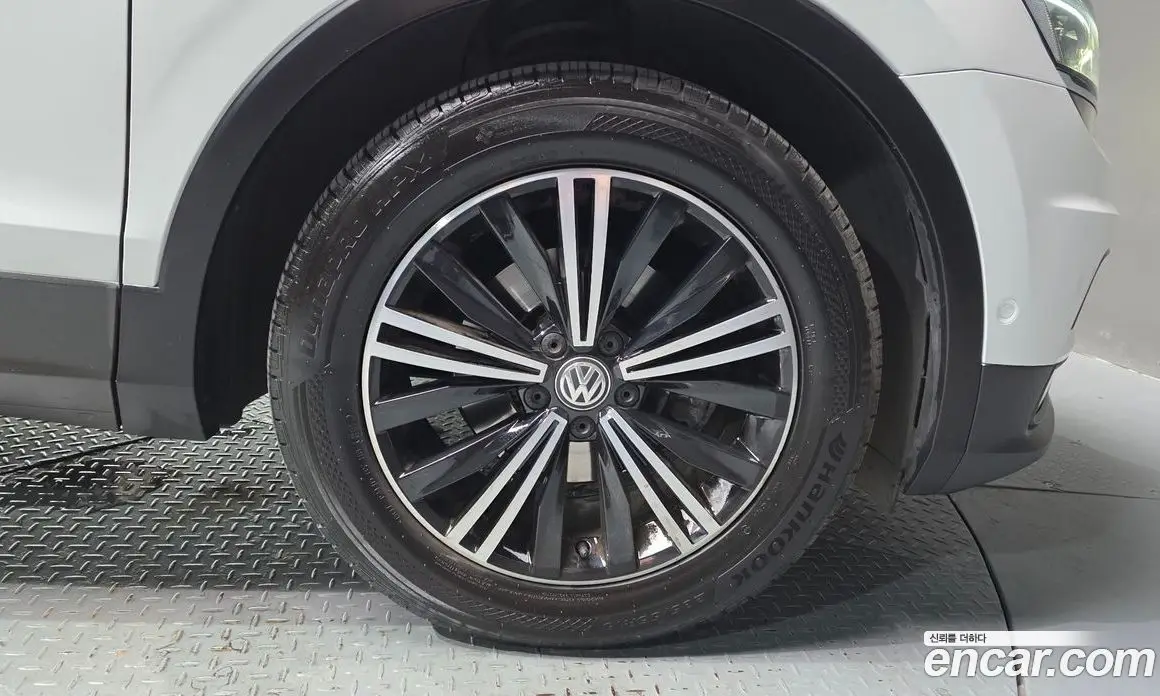 Volkswagen Tiguan 2019 2.0 автомат (гидро), фото 7 Volkswagen Tiguan 2019 2.0 автомат (гидро), фото 7