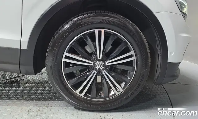 Volkswagen Tiguan 2019 2.0 автомат (гидро), миниатюра 7 Volkswagen Tiguan 2019 2.0 автомат (гидро), миниатюра 7