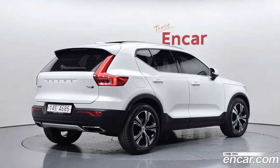 Volvo XC40 2019 2.0 автомат (гидро), фото 2 Volvo XC40 2019 2.0 автомат (гидро), фото 2