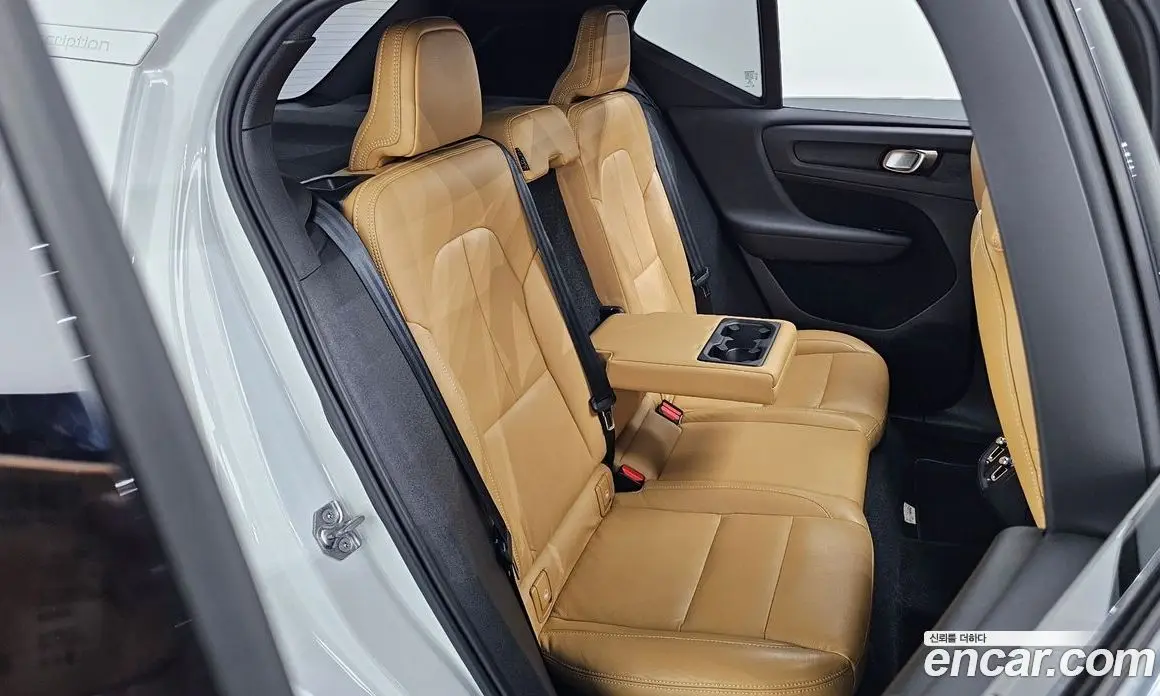 Volvo XC40 2019 2.0 автомат (гидро), фото 16 Volvo XC40 2019 2.0 автомат (гидро), фото 16