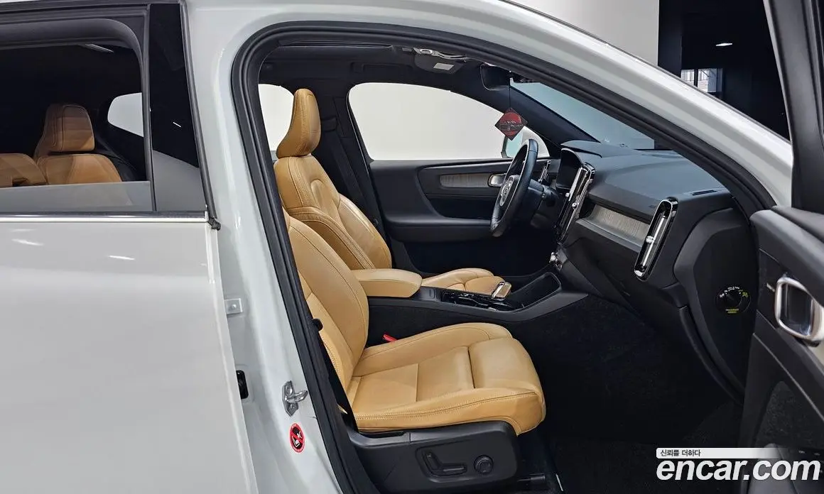 Volvo XC40 2019 2.0 автомат (гидро), фото 17 Volvo XC40 2019 2.0 автомат (гидро), фото 17