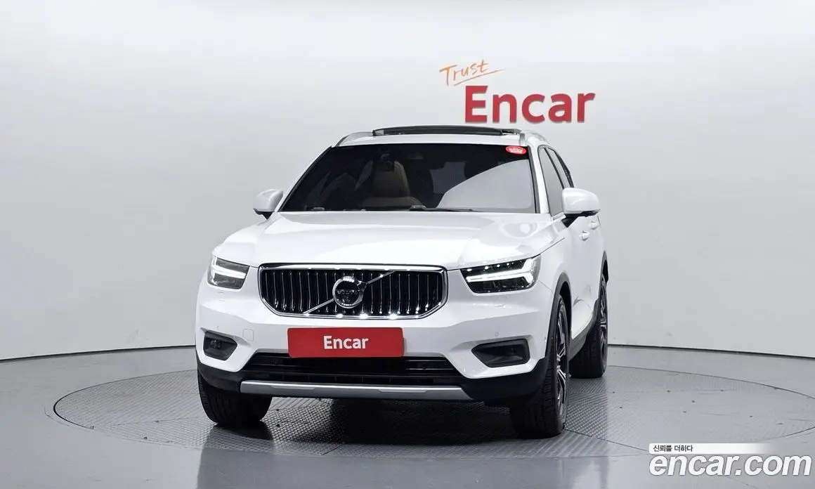 Volvo XC40 2019 2.0 автомат (гидро), фото 3 Volvo XC40 2019 2.0 автомат (гидро), фото 3
