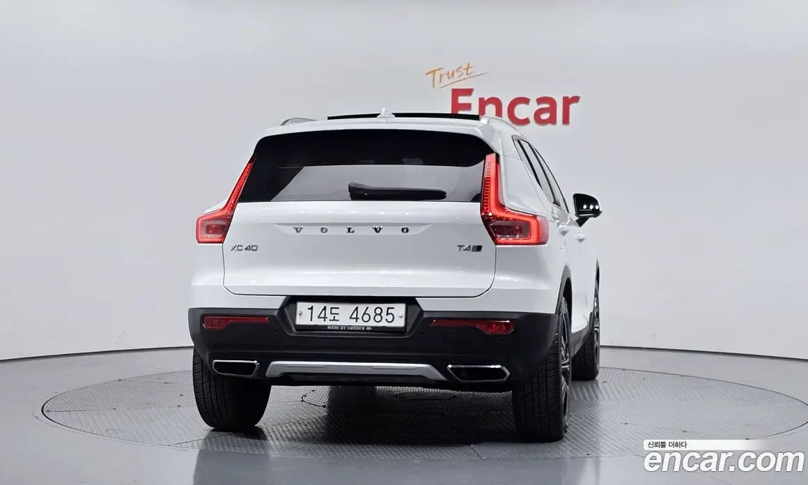 Volvo XC40 2019 2.0 автомат (гидро), фото 4 Volvo XC40 2019 2.0 автомат (гидро), фото 4