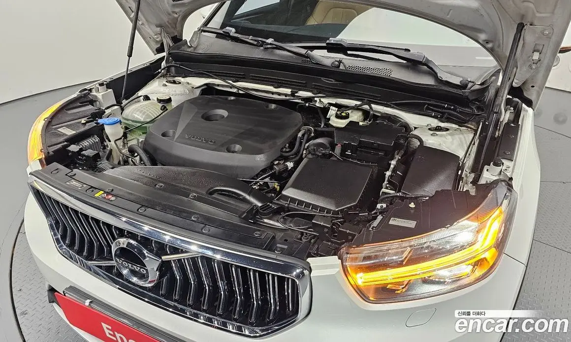 Volvo XC40 2019 2.0 автомат (гидро), фото 6 Volvo XC40 2019 2.0 автомат (гидро), фото 6