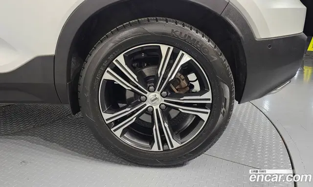 Volvo XC40 2019 2.0 автомат (гидро), миниатюра 7 Volvo XC40 2019 2.0 автомат (гидро), миниатюра 7