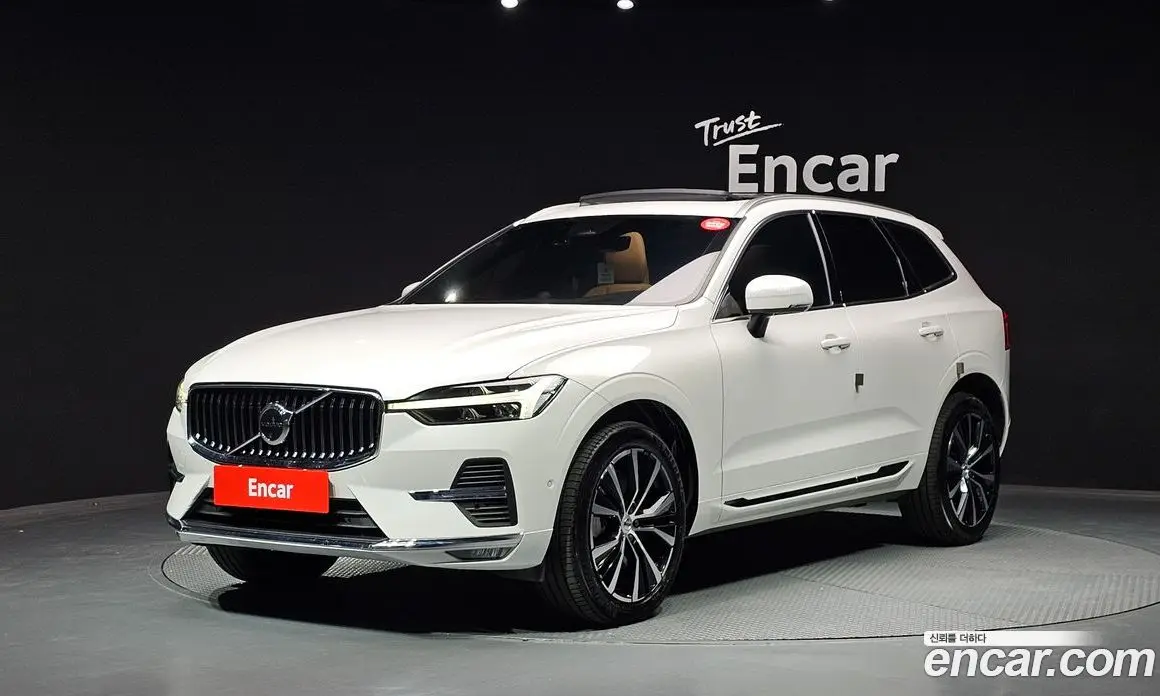 Volvo XC60 2023 2.0 автомат (гидро), фото 1 Volvo XC60 2023 2.0 автомат (гидро), фото 1