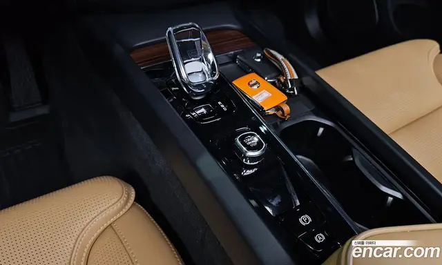 Volvo XC60 2023 2.0 автомат (гидро), миниатюра 12
