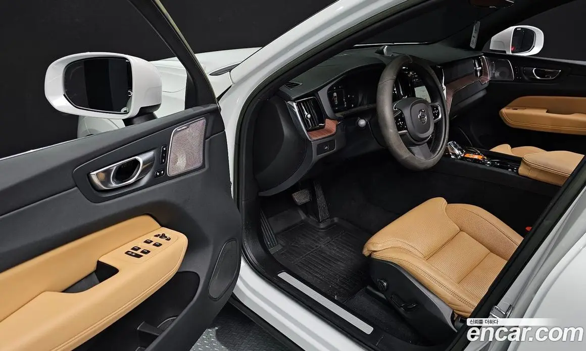 Volvo XC60 2023 2.0 автомат (гидро), фото 13 Volvo XC60 2023 2.0 автомат (гидро), фото 13