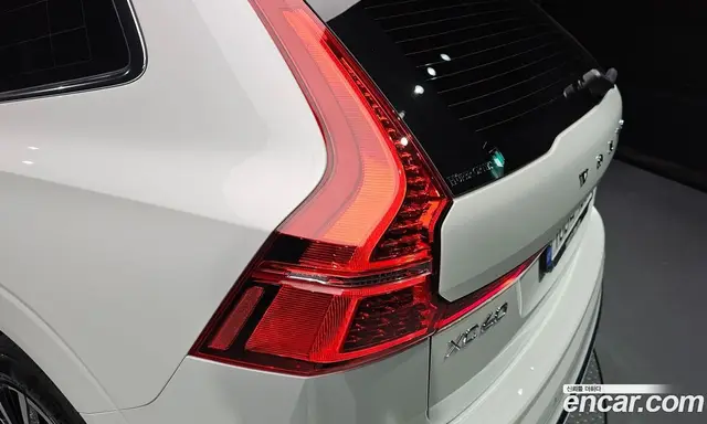 Volvo XC60 2023 2.0 автомат (гидро), миниатюра 9 Volvo XC60 2023 2.0 автомат (гидро), миниатюра 9