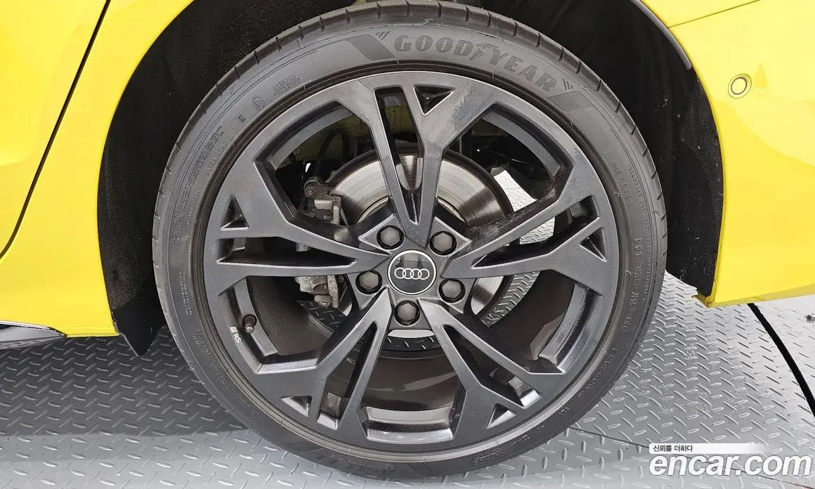 Audi A3 2025 2.0 автомат (гидро), фото 7 Audi A3 2025 2.0 автомат (гидро), фото 7