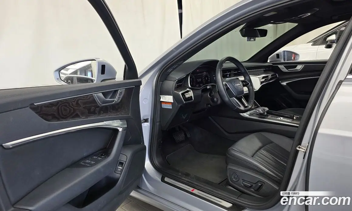 Audi A6 2020 2.0 автомат (гидро), фото 13
