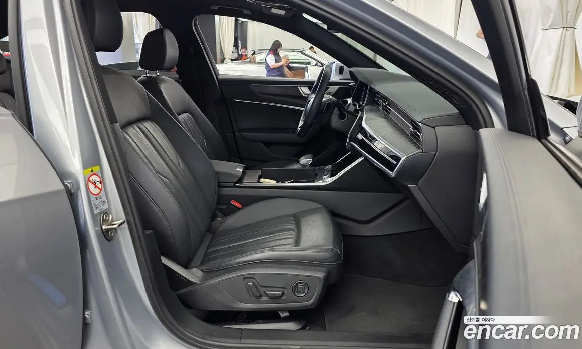 Audi A6 2020 2.0 автомат (гидро), фото 17