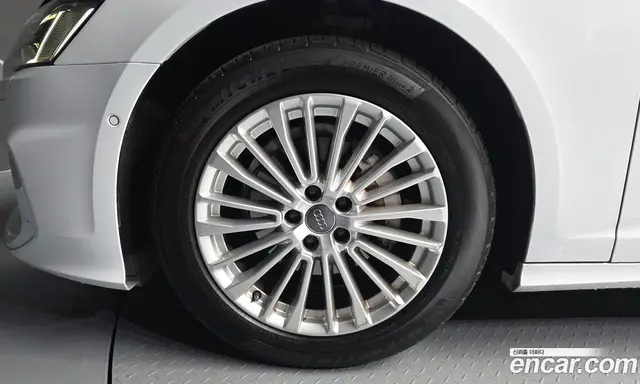 Audi A6 2020 2.0 автомат (гидро), миниатюра 5